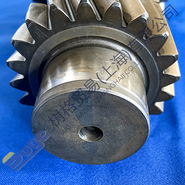 Трансмиссия ZF TraXon AMT 12TX2420 12TX2621, детали промежуточного вала 1358 203 221