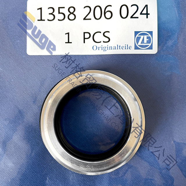 Поршень ZF TRAXON HG в сборе, большой 1358 206 024