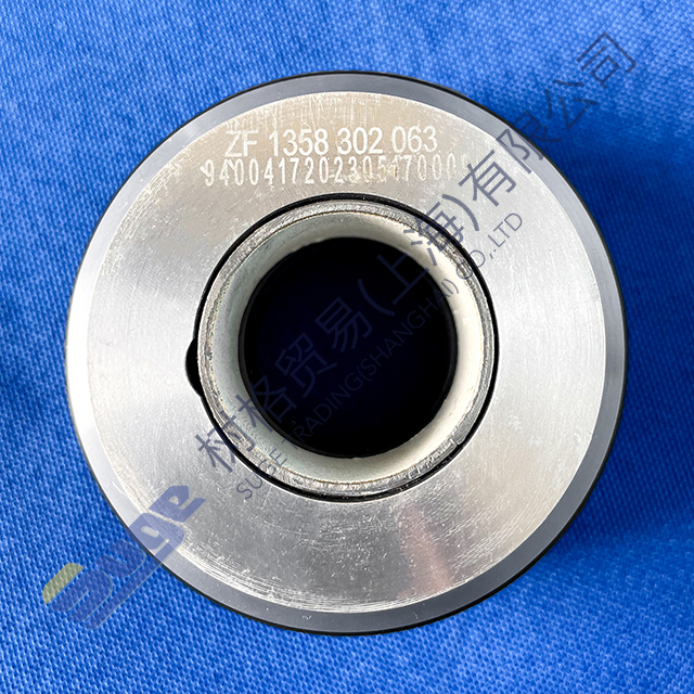 Цилиндр ZF TRAXON HG в сборе 1358 206 017