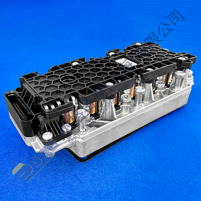 Детали автоматической коробки передач ZF TRAXON БЛОК КЛАПАНОВ (новый номер) 6070 024 001