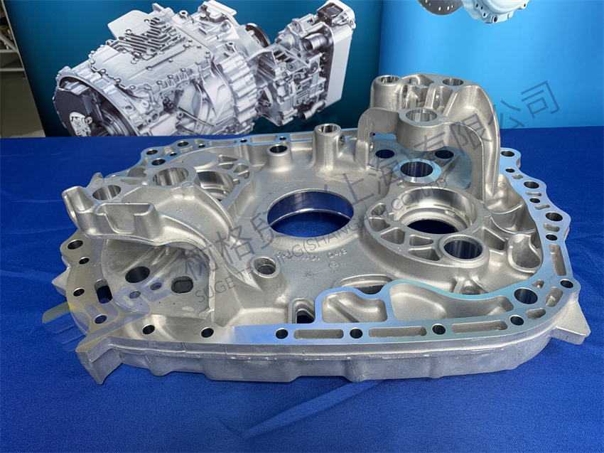 Автоматическая коробка передач ZF TRAXON разделяет ПОДШИПНИКОВЫЙ КРОНШТЕЙН 1370 301 053