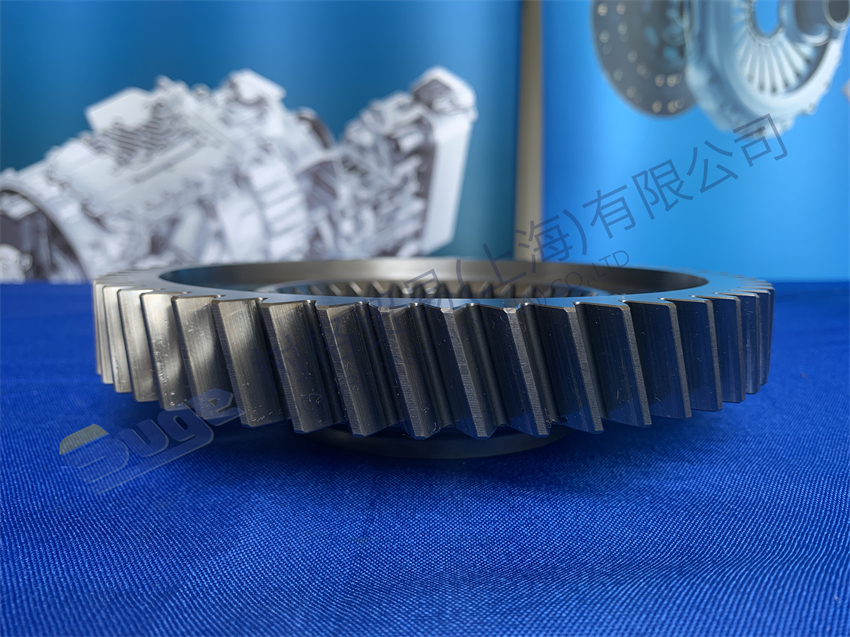 Автоматическая коробка передач ZF TRAXON разделяет ПЕРЕДАЧУ ЗАДНЕГО ХОДА 1358 304 010