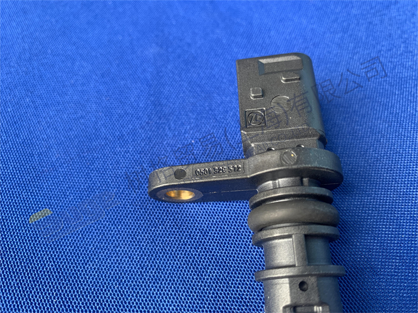 Детали автоматической коробки передач ZF TRAXON ДАТЧИК СКОРОСТИ 0501 328 572