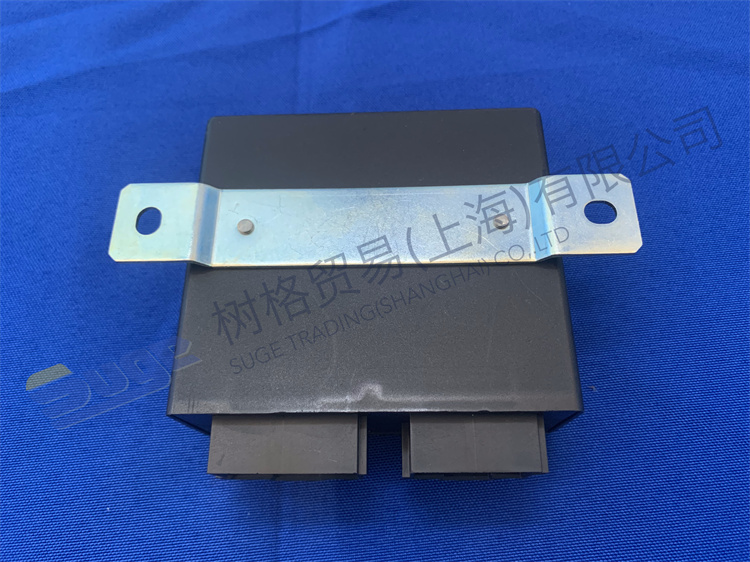 Детали коробки передач ZF ECOSPLIT4 ЭЛЕКТРОННЫЙ МОДУЛЬ 6041 322 035