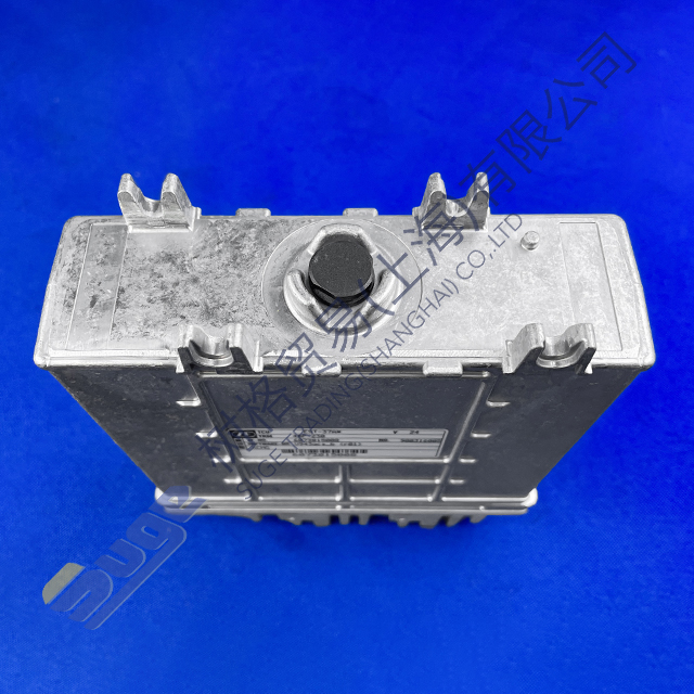 Коробка трансмиссионного компьютера ZF 4WG310 6073 015 008