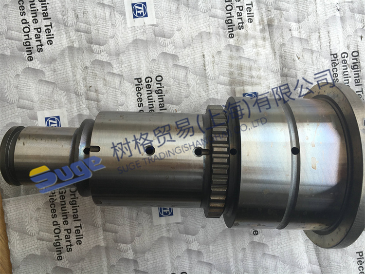 Детали коробки передач ZF ECOSPLIT4 ГЛАВНЫЙ ВАЛ 1316 304 132
