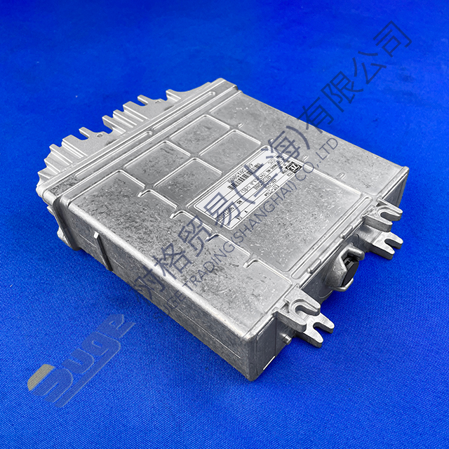 Коробка трансмиссионного компьютера ZF 4WG310 6073 015 008