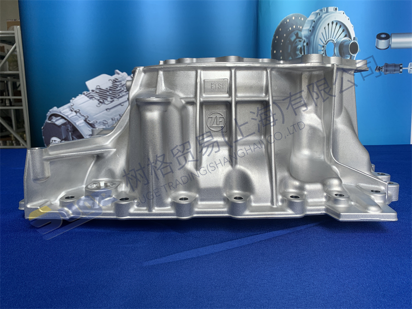Детали автоматической коробки передач ZF TRAXON ЗАДНИЙ КОРПУС-БЕЗ ИНТАРДЕРА 1358 201 028