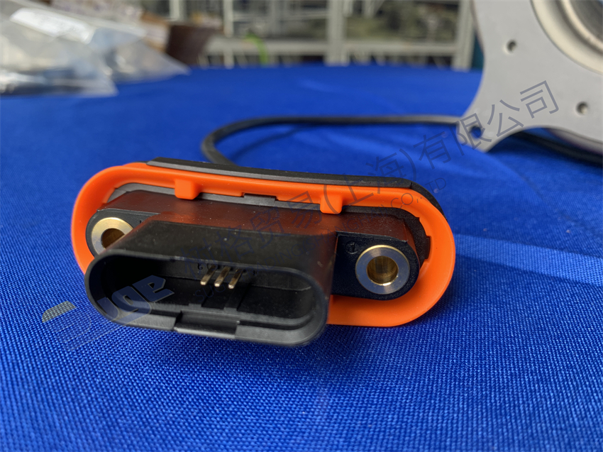 Детали автоматической коробки передач ZF TRAXON CONACT 0501 221 020