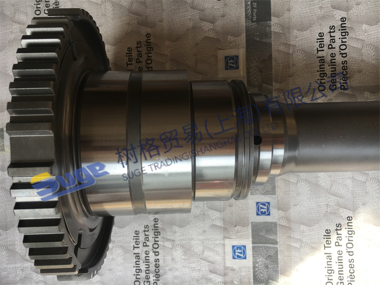Детали коробки передач ZF ECOSPLIT4 ВХОДНОЙ ВАЛ 1356 302 103