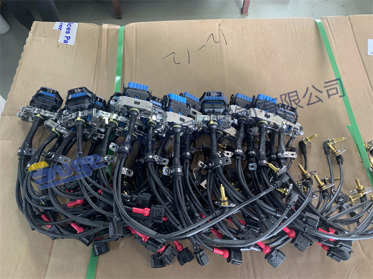 Детали коробки передач ZF ECOSPLIT4 ТРОС-без датчика давления масла 0501 224 004