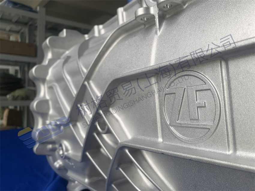 Автоматическая коробка передач ZF TRAXON разделяет КОРПУС МУФТЫ 1358 301 142