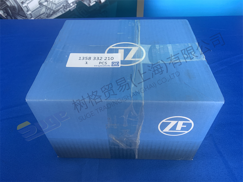 Автоматическая коробка передач ZF TRAXON разделяет ВЫХОДНОЙ ФЛАНЕЦ 1358 332 210