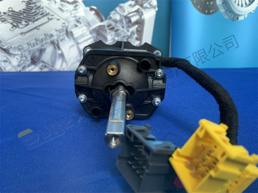 Детали автоматической коробки передач ZF TRAXON FS ASTRONIC 6006 039 019