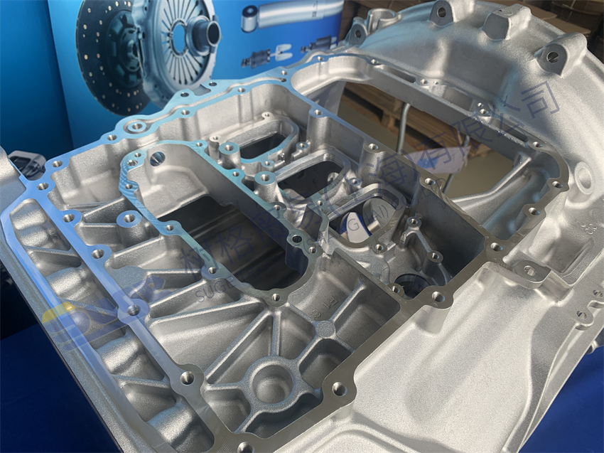 Автоматическая коробка передач ZF TRAXON разделяет КОРПУС МУФТЫ 1358 301 142