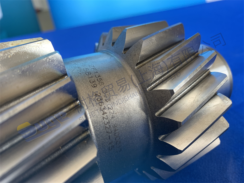 Автоматическая коробка передач ZF TRAXON разделяет ПРИВОД 1358 203 219 Промежуточного вала-НАСОСА