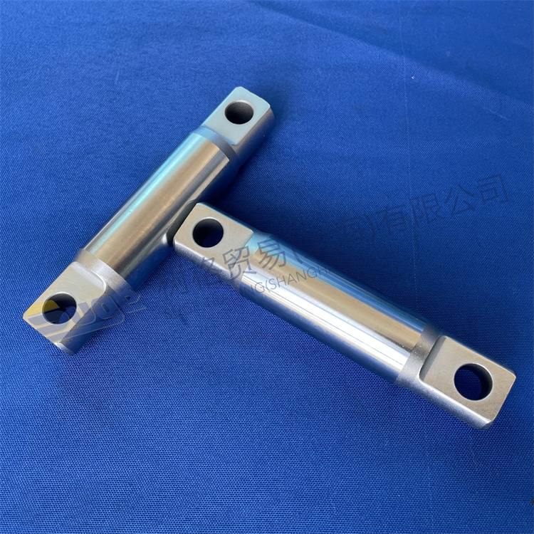 Детали коробки передач ZF ECOSPLIT4 ВЫПУСКНАЯ ВИЛКА 1325 368 008