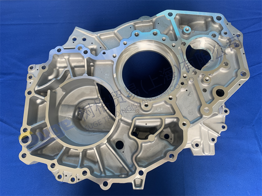 Детали автоматической коробки передач ZF TRAXON ЗАДНИЙ КОРПУС-С ИНТАРДЕРОМ 6093 201 059