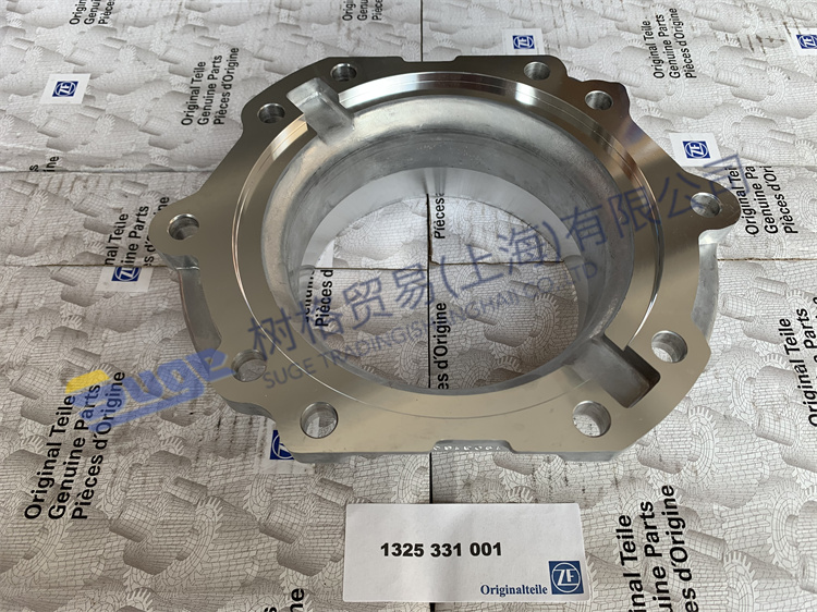  Детали коробки передач ZF ECOSPLIT4 ВЫХОДНАЯ КРЫШКА 1325 331 006