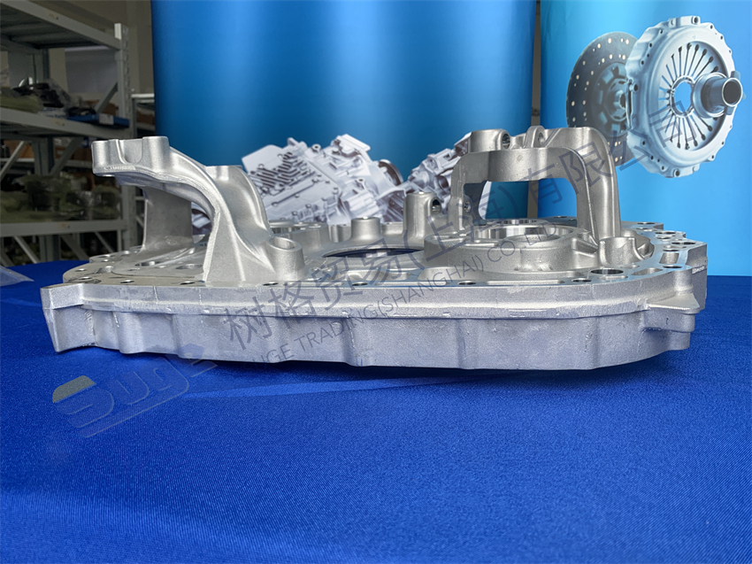 Автоматическая коробка передач ZF TRAXON разделяет ПОДШИПНИКОВЫЙ КРОНШТЕЙН 1370 301 053
