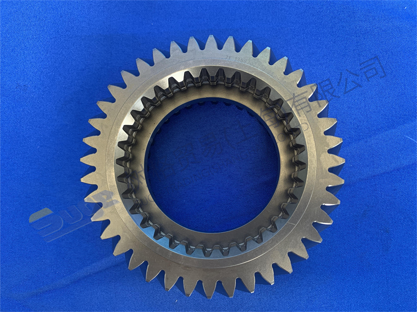 Автоматическая коробка передач ZF TRAXON разделяет ПЕРЕДАЧУ K2 1358 302 203