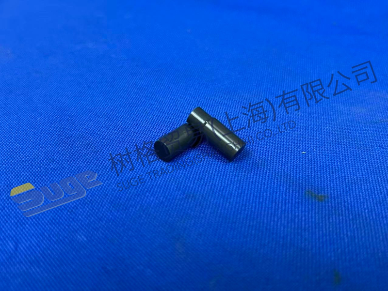ZF 4BP230 ПОРШЕНЬ 4657 306 105