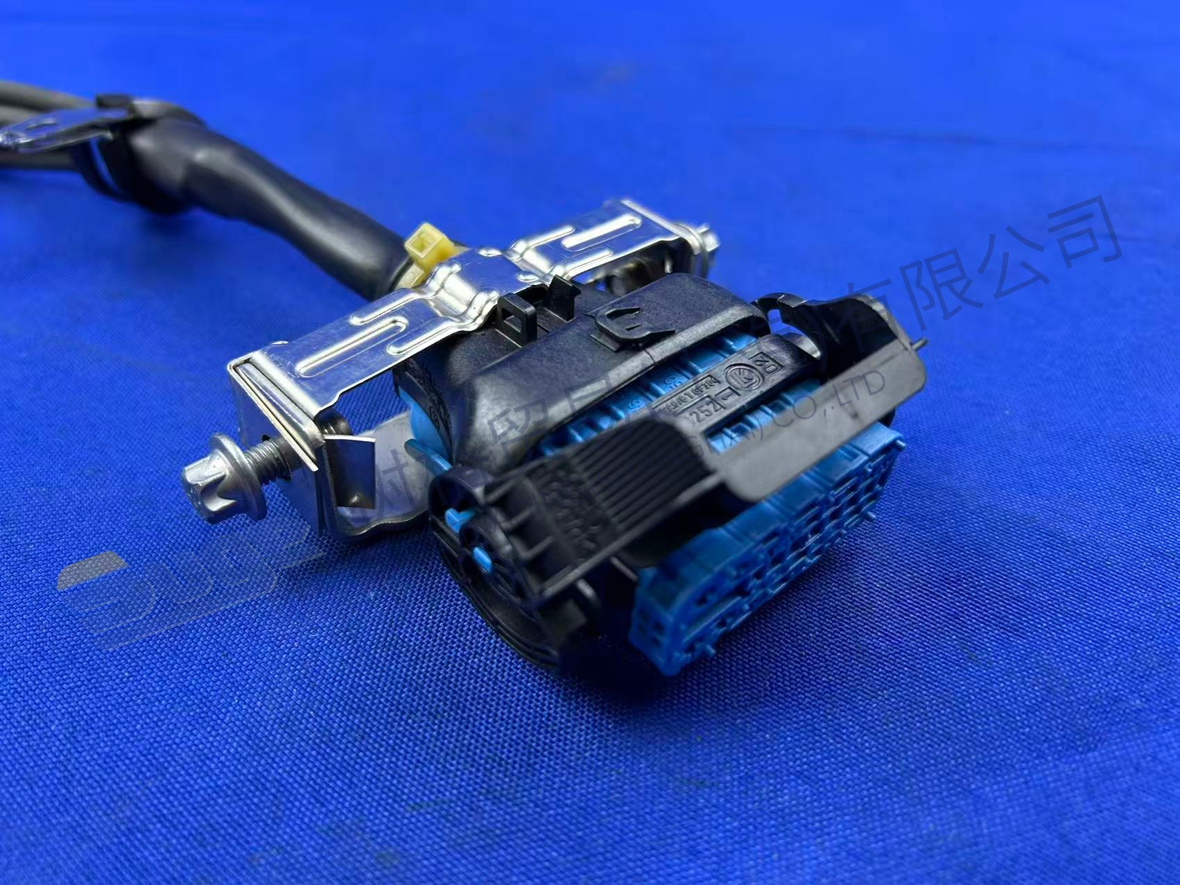 Детали коробки передач ZF ECOSPLIT4 КАБЕЛЬ — без датчика давления масла 0501 224 004
