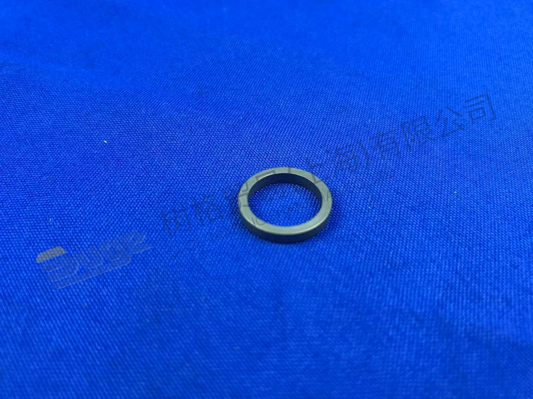 ZF ОПОРНОЕ КОЛЬЦО 1358 306 059