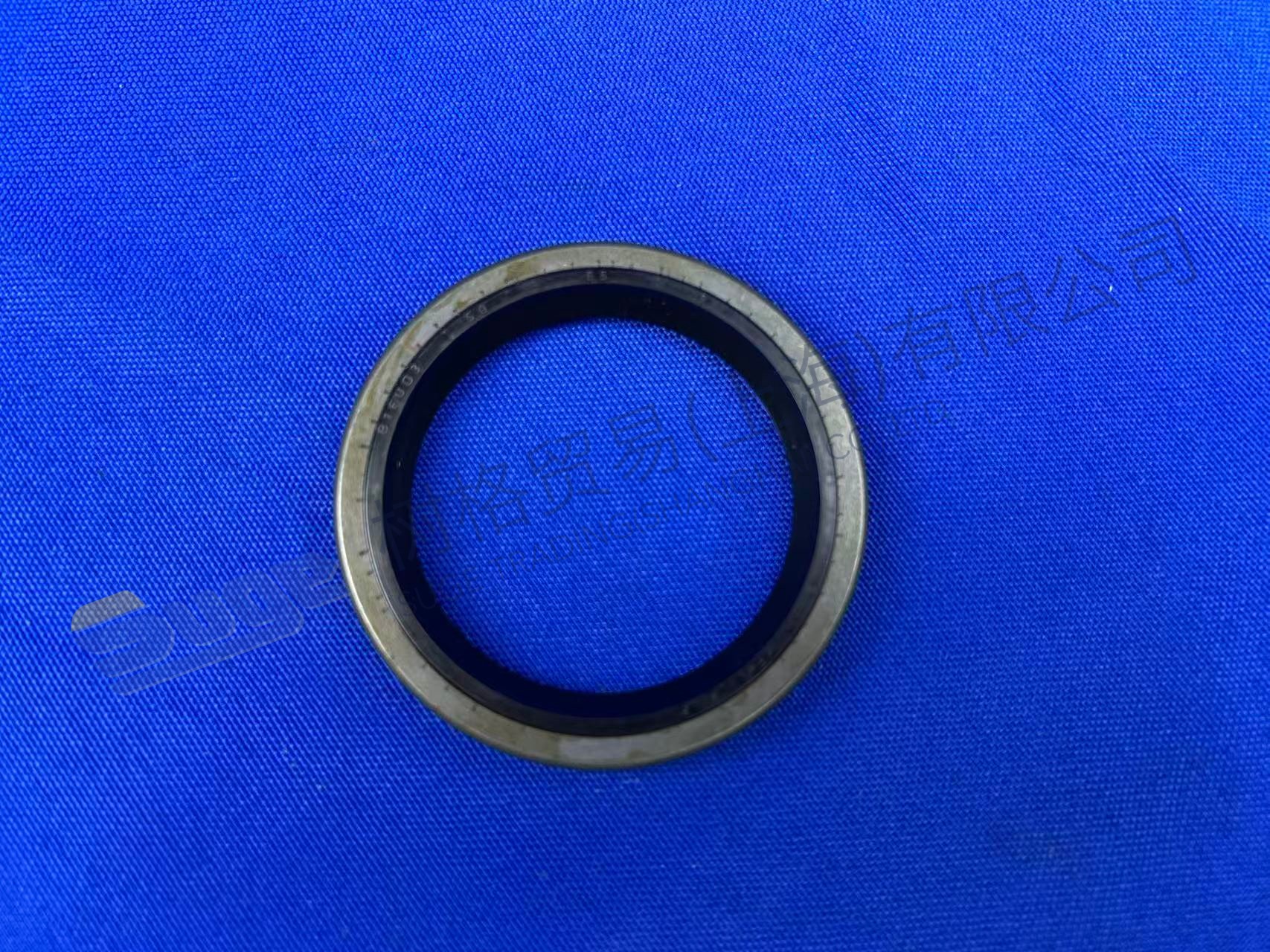 ZF УПЛОТНЕНИЕ ВАЛА 0634 300 553