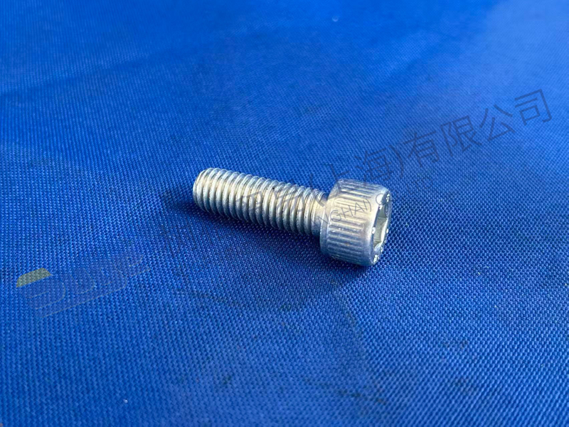 ZF ВИНТ 0636 100 573