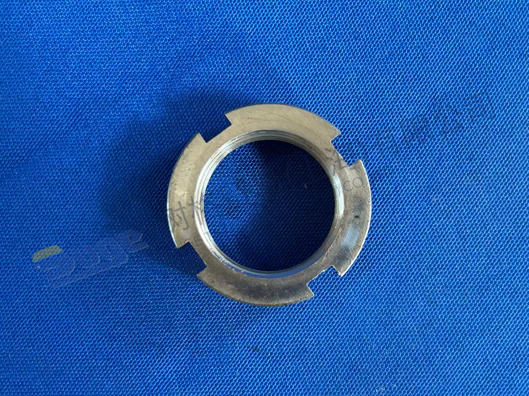 ZF ШРЕЗЕВАЯ ГАЙКА 5838 300 487