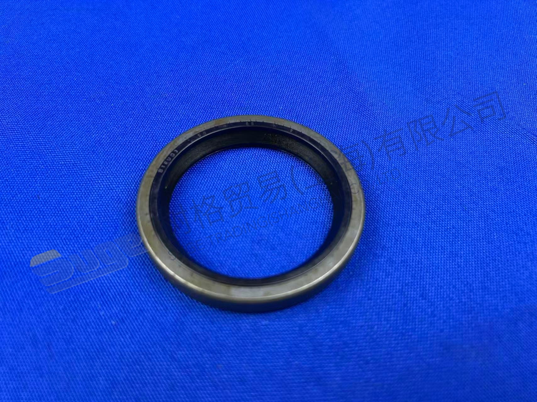 ZF УПЛОТНЕНИЕ ВАЛА 0634 300 553