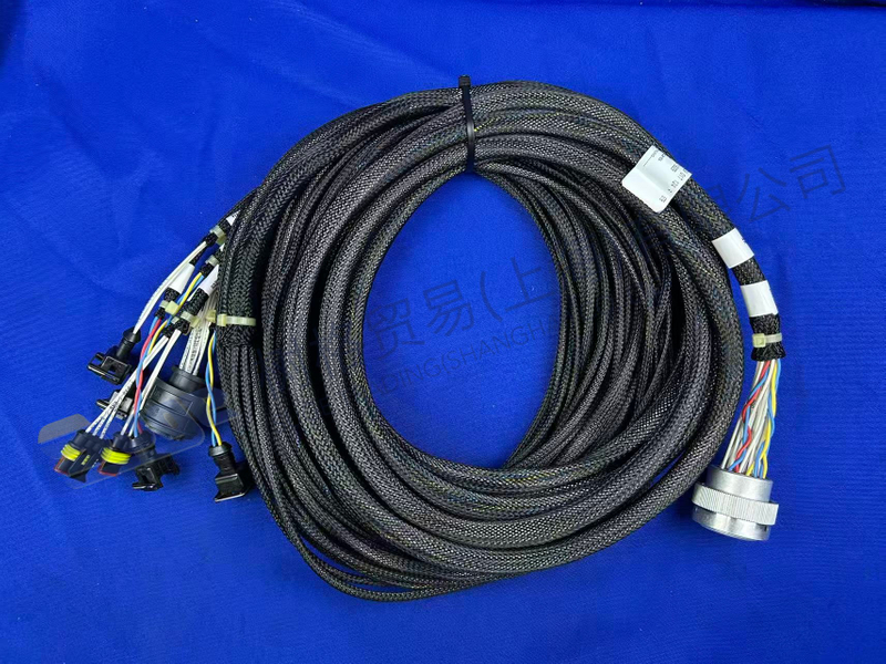ZF КАБЕЛЬ ВНЕДОРОЖНЫЙ 6029 017 124
