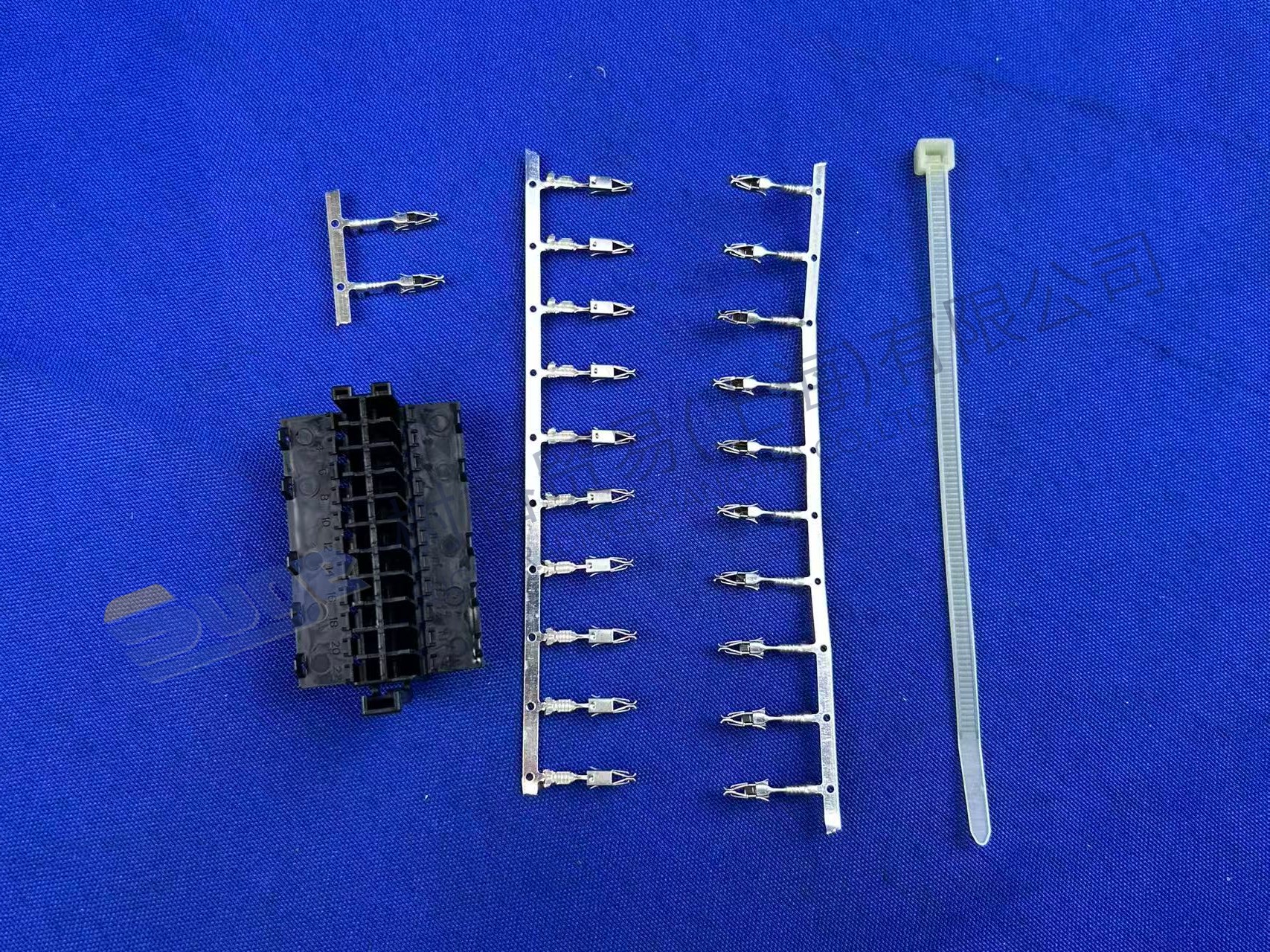 КОМПЛЕКТ ЗАГЛУШЕК ZF 6029 199 043