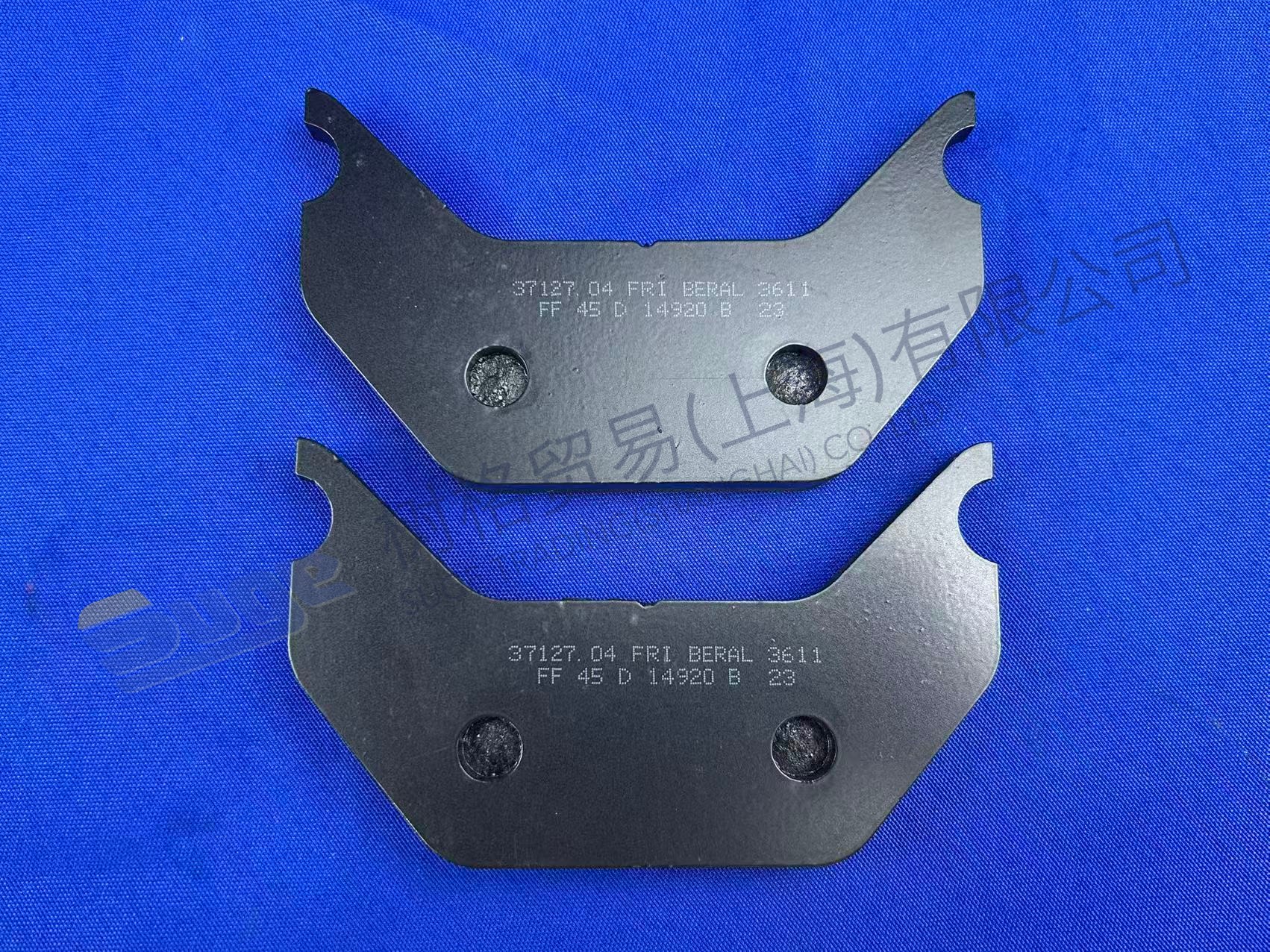 ZF WG260 WG310 КОМПЛЕКТ ТОРМОЗНЫХ НАКЛАДОК 0501 212 274