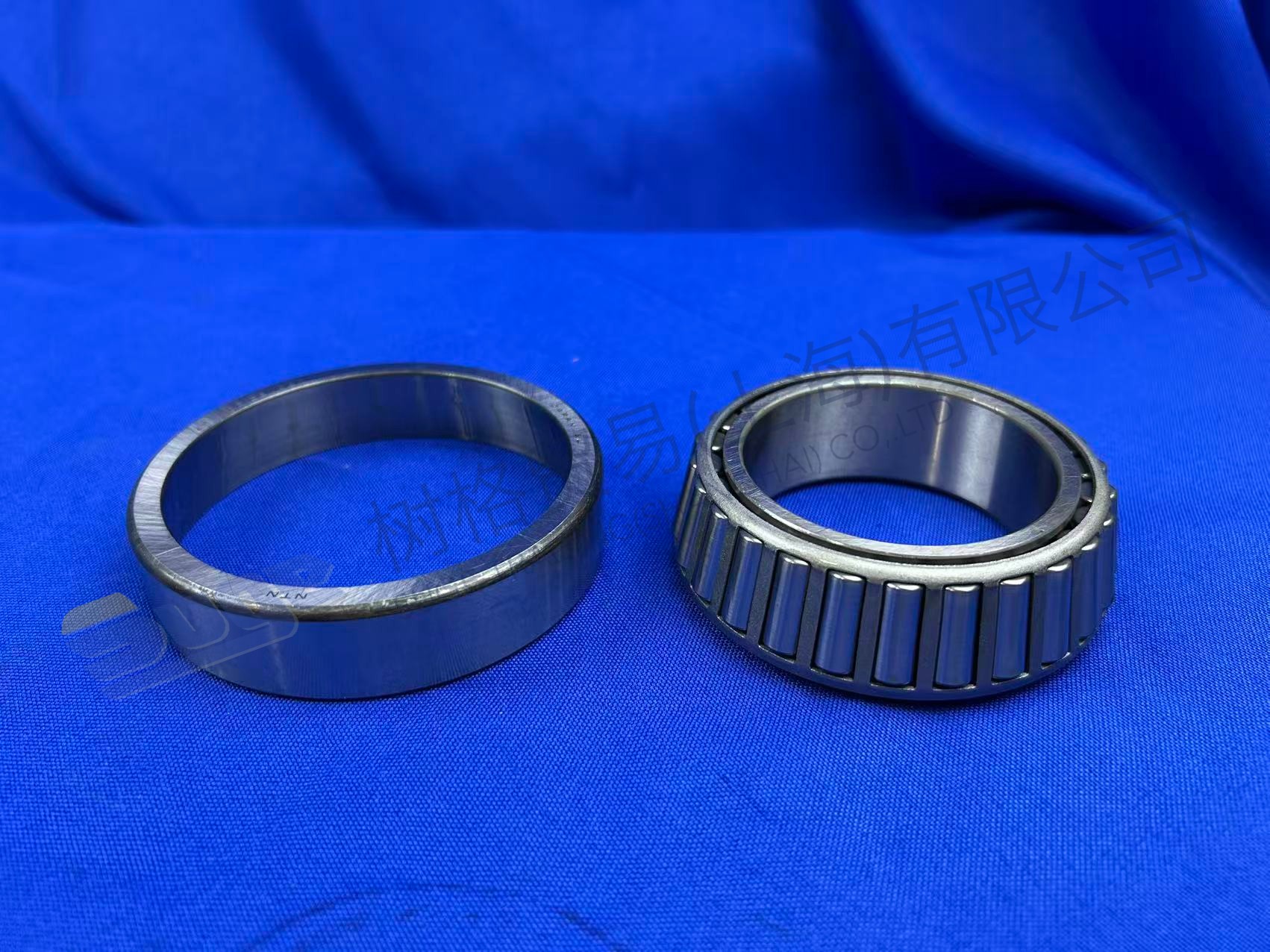 КОНИЧЕСКИЙ РОЛИКОВЫЙ ПОДШИПНИК ZF 0735 300 549